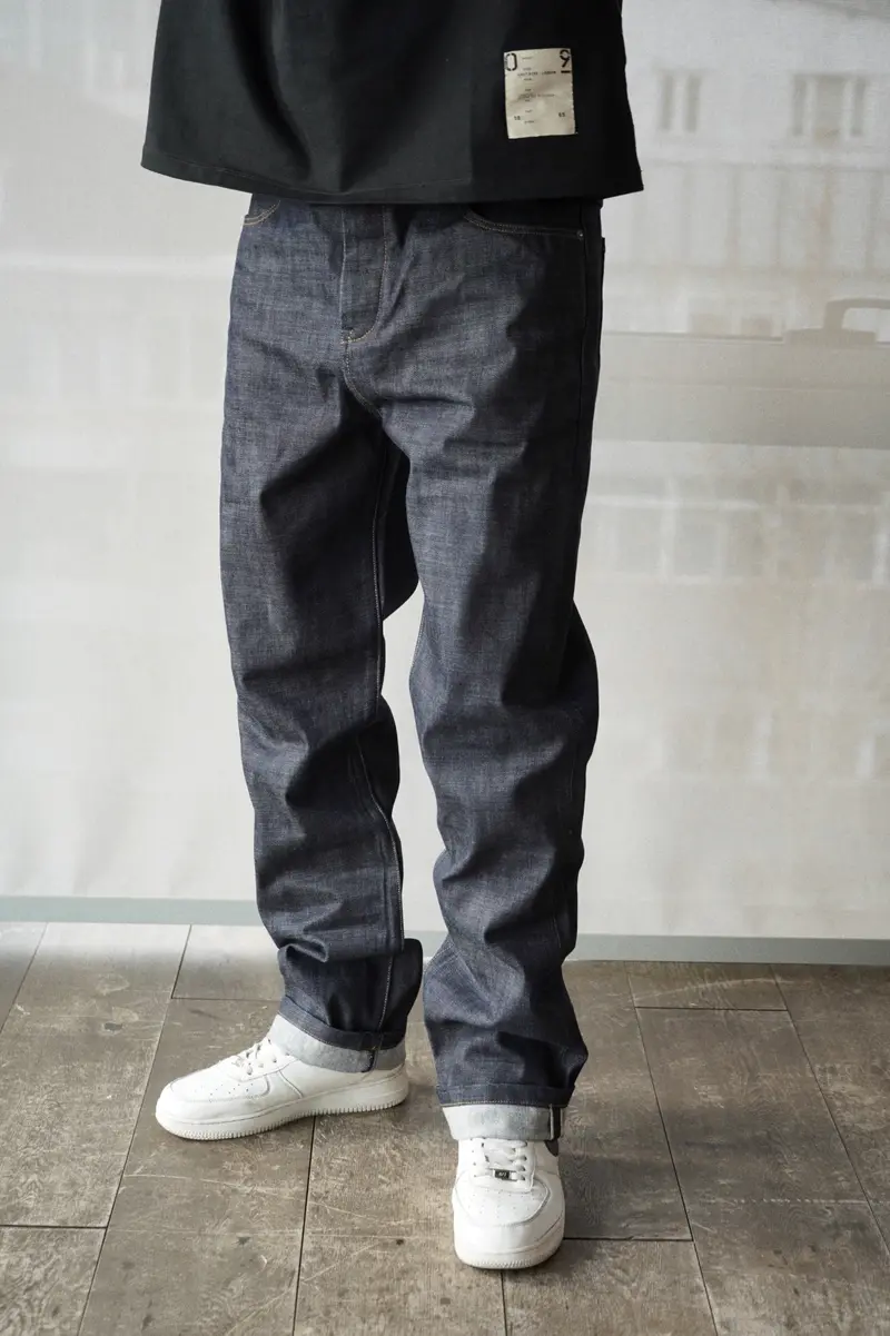 relaxed fit denim jeans with selvedge. raw unwashed